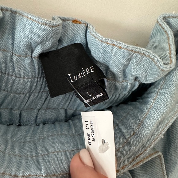 Belted Denim Like Shorts - Picture 2 of 4